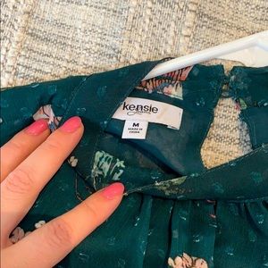 Kensie- long sleeve blouse